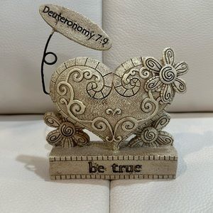 Home Decor- Be True
